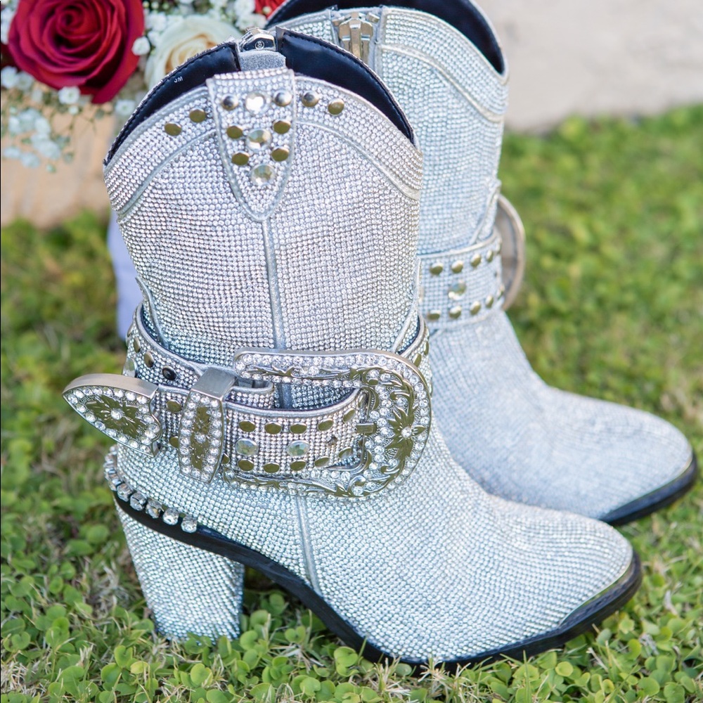 Rhinestone icy shine cowboy boots - Picture 1 of 3